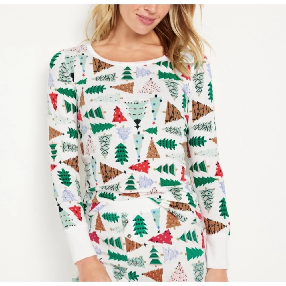 Old Navy Christmas Tree Print Long Sleeve Top